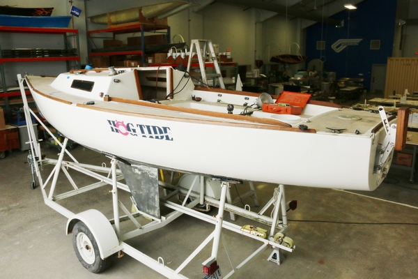 j 22 sailboat interior