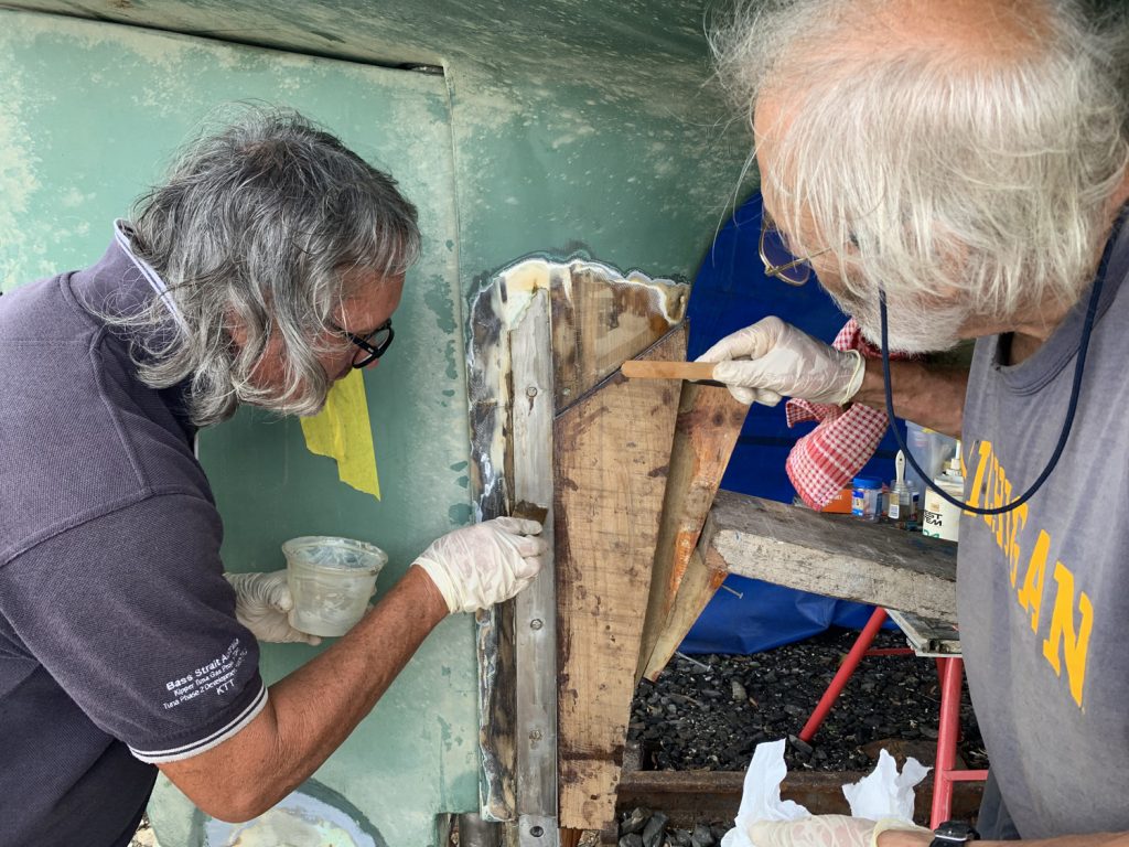 Repairing the rudder in New Zealand, from the article 